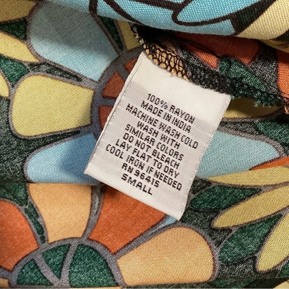 Super Massive Men’s Rayon Moongarden Button Down Shirt, Size Small - Picture 9 of 10